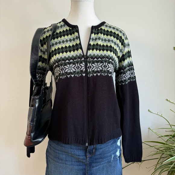 vintage green and black snowflake knit cardigan - Picture 3 of 9